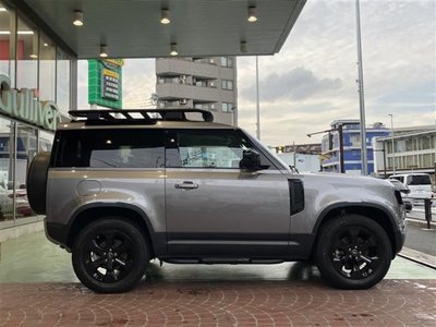 LAND ROVER DEFENDER - 6