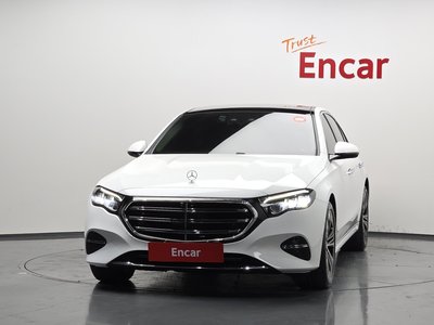 MERCEDES-BENZ E-CLASS - 2