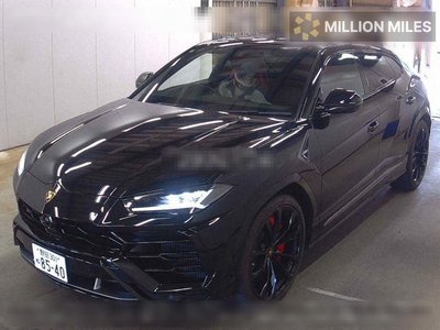 LAMBORGHINI URUS - 4