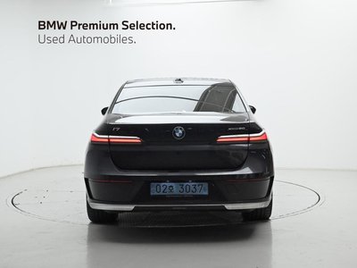 BMW I7 - 3