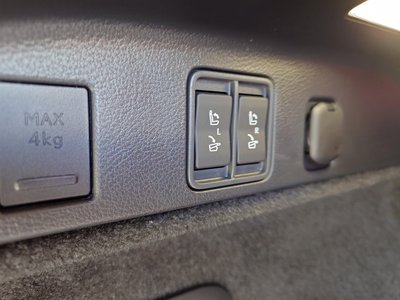 صورة مصغرة 28 لـ 2023 Lexus RX