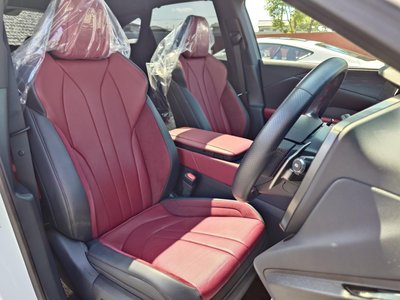 صورة مصغرة 13 لـ 2023 Lexus RX