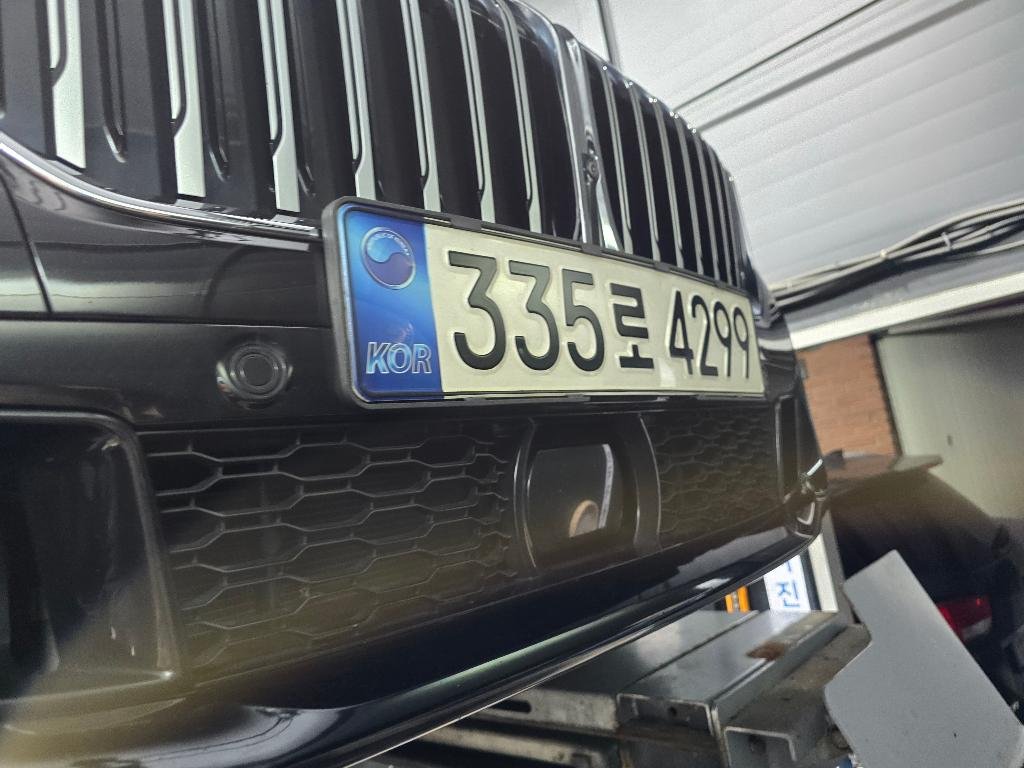 BMW 7 SERIES - View 1