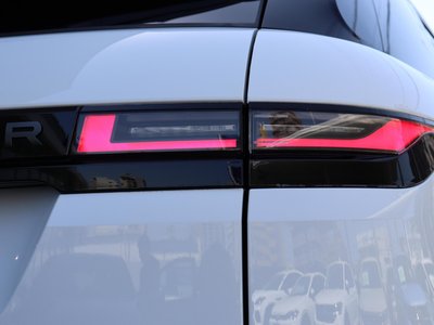 2025 LAND Rover RANGE ROVER EVOQUE — миниатюра 21