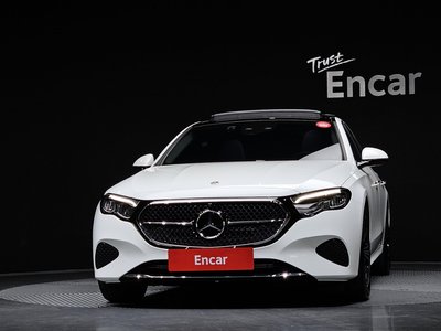 MERCEDES-BENZ E-CLASS - 2