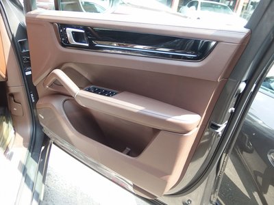 2021 Porsche CAYENNE — миниатюра 40