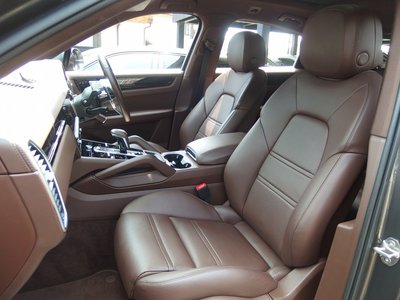 2021 Porsche CAYENNE — миниатюра 32