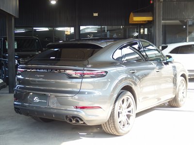 صورة 9 لـ 2021 Porsche CAYENNE