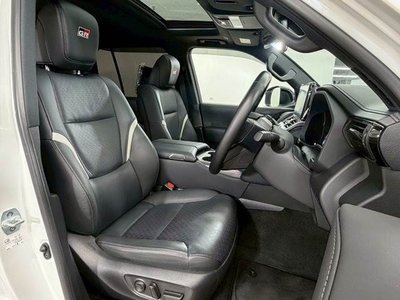 TOYOTA LAND CRUISER 300 - 5