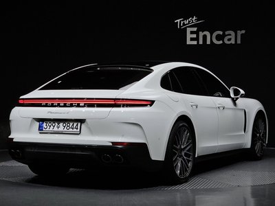 PORSCHE PANAMERA - 4