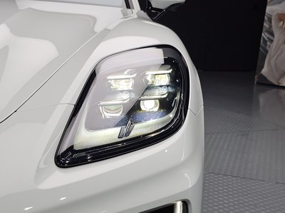 PORSCHE PANAMERA - 9