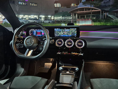 MERCEDES-BENZ CLA - 8