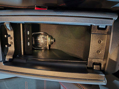 MERCEDES-BENZ CLA - 4