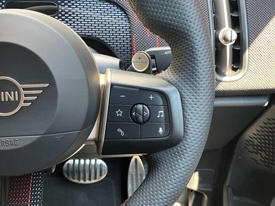 2025 MINI COOPER COUNTRYMAN photo 8
