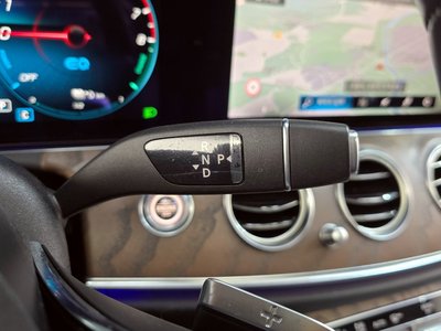 MERCEDES-BENZ E-CLASS - 9