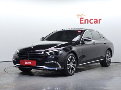 MERCEDES-BENZ E-CLASS - 1