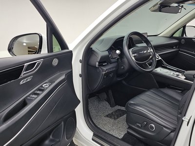 صورة 10 لـ 2021 Genesis GV80