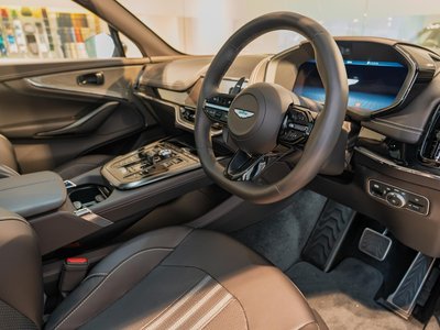 2026 Aston Martin DBX 照片 16