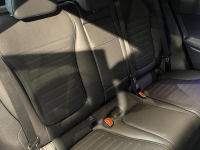 MERCEDES-BENZ GLC - 10