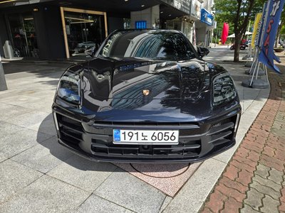 صورة 2 لـ 2024 Porsche PANAMERA