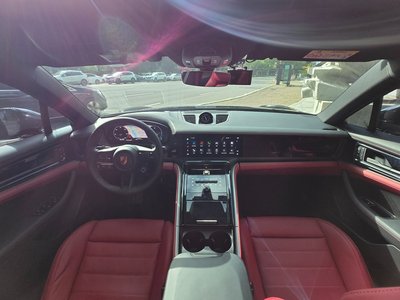 صورة 4 لـ 2024 Porsche PANAMERA