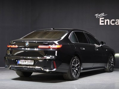 BMW 7 SERIES - 4
