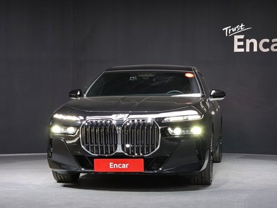 BMW 7 SERIES - 2
