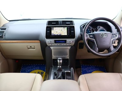 TOYOTA LAND CRUISER PRADO - 7