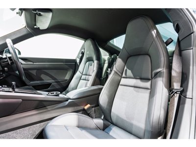 2023 Porsche 911 — миниатюра 13