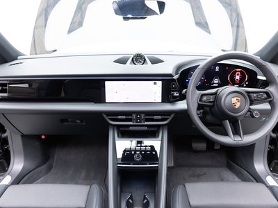 صورة 2 لـ 2025 Porsche MACAN