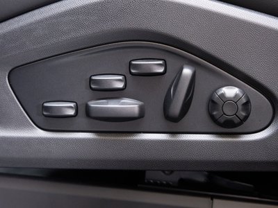 2025 Porsche MACAN thumbnail 67