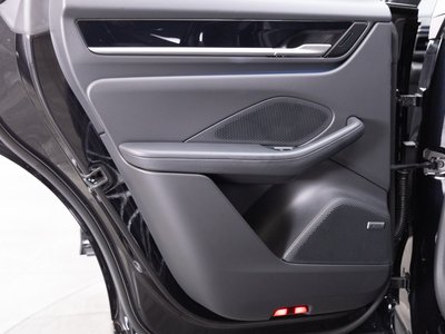 2025 Porsche MACAN thumbnail 70