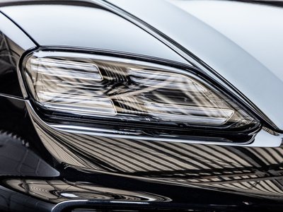 2025 Porsche MACAN thumbnail 14