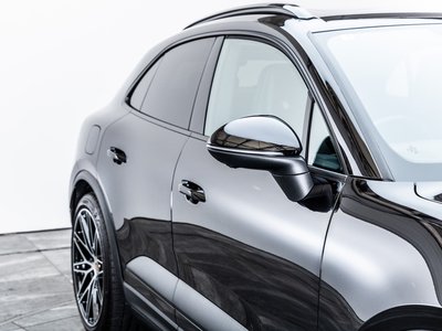 2025 Porsche MACAN thumbnail 16