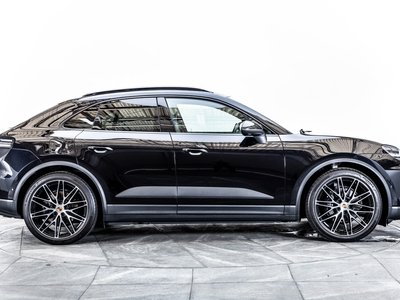 صورة 8 لـ 2025 Porsche MACAN