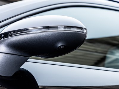 2025 Porsche MACAN thumbnail 19