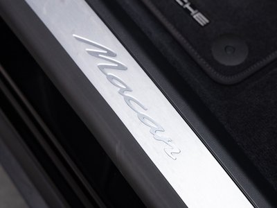 2025 Porsche MACAN thumbnail 68