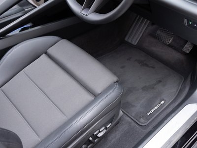 2025 Porsche MACAN thumbnail 44