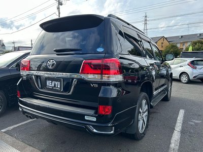 TOYOTA LAND CRUISER 200 - 5