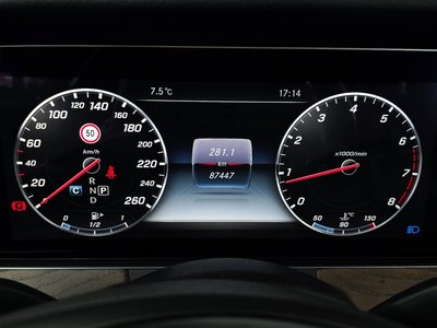 MERCEDES-BENZ E-CLASS - 8