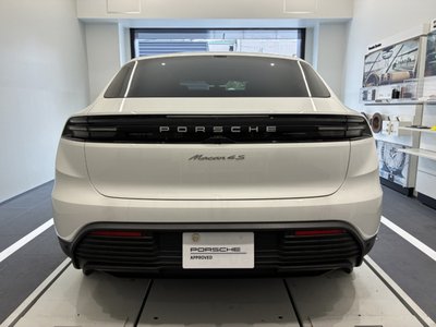 PORSCHE MACAN - 5