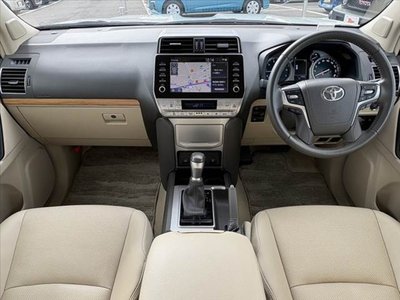 TOYOTA LAND CRUISER PRADO - 3