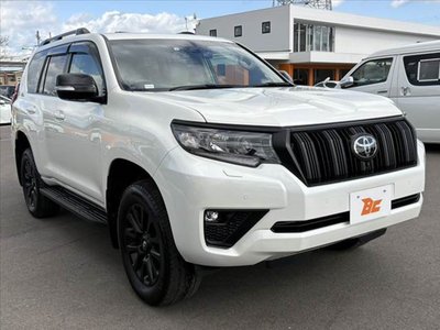 TOYOTA LAND CRUISER PRADO - 9