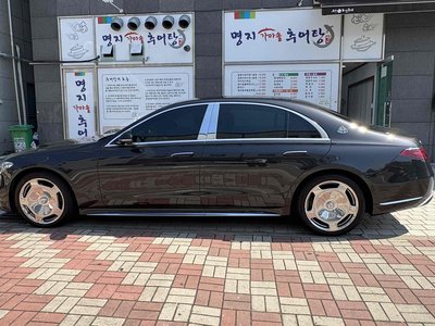 2023 Mercedes-BENZ S-CLASS photo 3