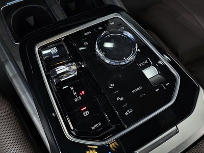 2023 BMW 7 SERIES — миниатюра 12