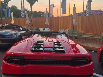 LAMBORGHINI HURACAN - 4