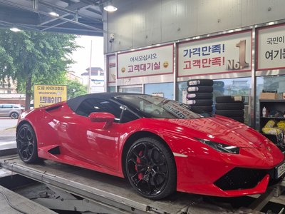 LAMBORGHINI HURACAN - 5