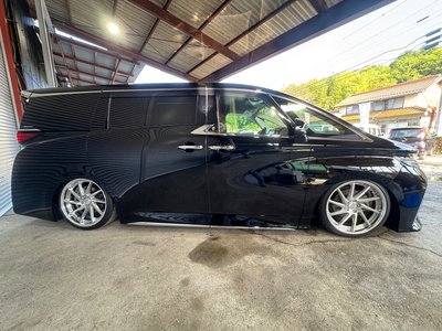 TOYOTA ALPHARD - 4