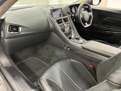 صورة مصغرة 33 لـ 2019 Aston Martin DB11