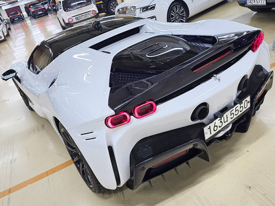 FERRARI SF90 STRADALE - 6